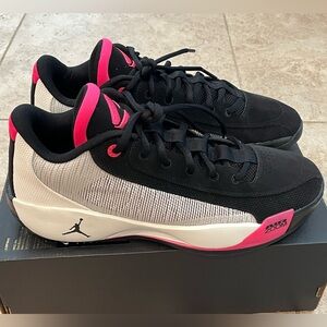 Jordan Luka .77 Basketball Shoes HF0806-001 Black Pink New In BOX Space $115